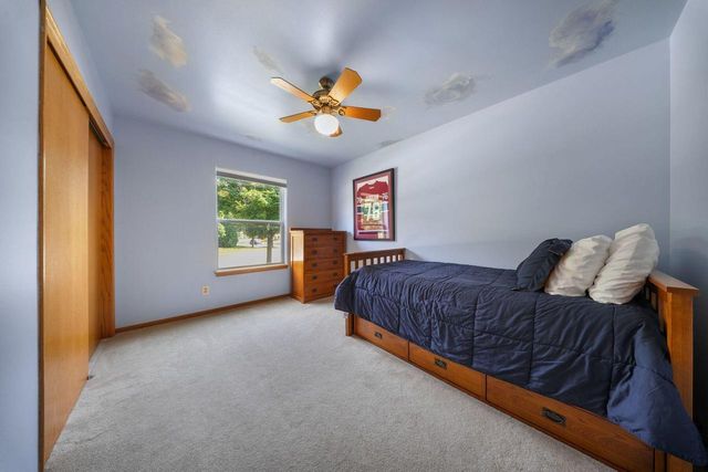 2336 N University DRIVE, Waukesha, WI 53188