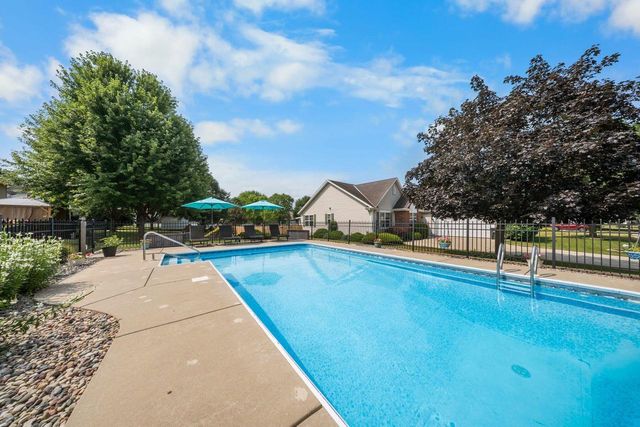 2336 N University DRIVE, Waukesha, WI 53188