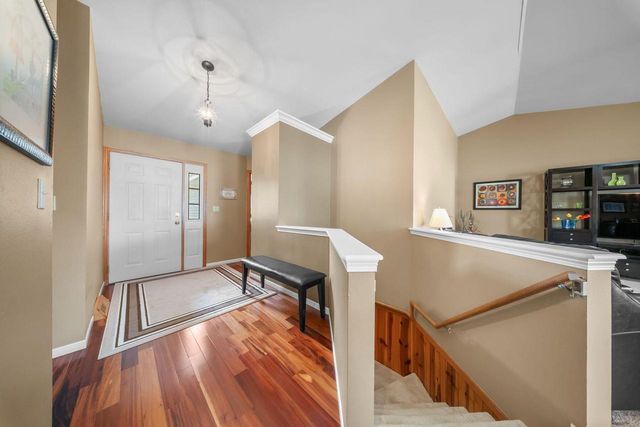 2336 N University DRIVE, Waukesha, WI 53188