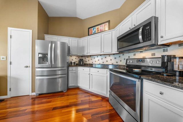 2336 N University DRIVE, Waukesha, WI 53188