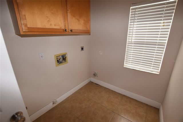 6952 KNIGHTSWOOD DRIVE, Orlando, FL 32818