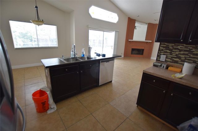 6952 KNIGHTSWOOD DRIVE, Orlando, FL 32818