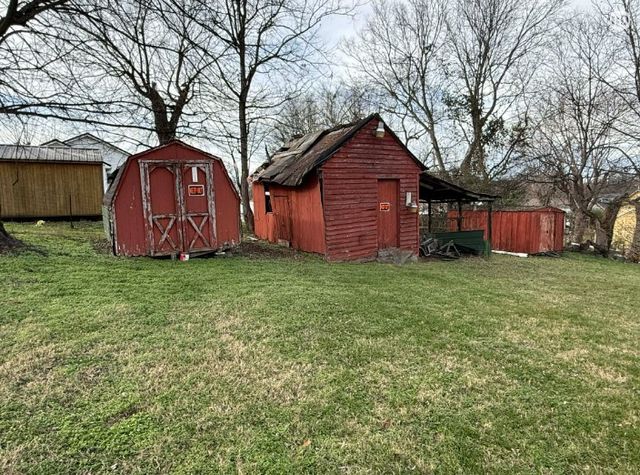 102 S Church Street, Alexandria, TN 37012