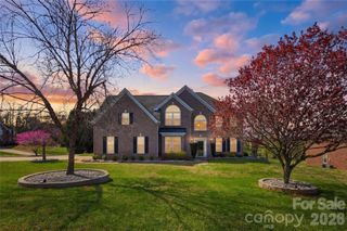 105 Summer Breeze Court, Statesville, NC 28677