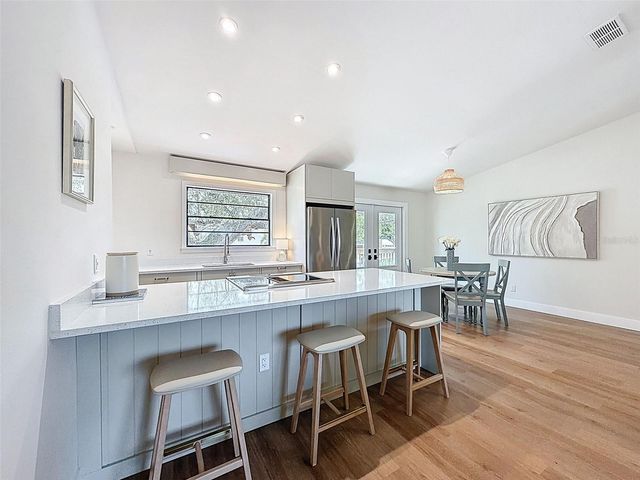 1899 SHORE ACRES BOULEVARD NE, St Petersburg, FL 33703