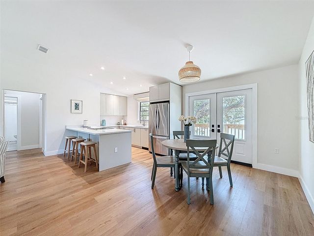 1899 SHORE ACRES BOULEVARD NE, St Petersburg, FL 33703