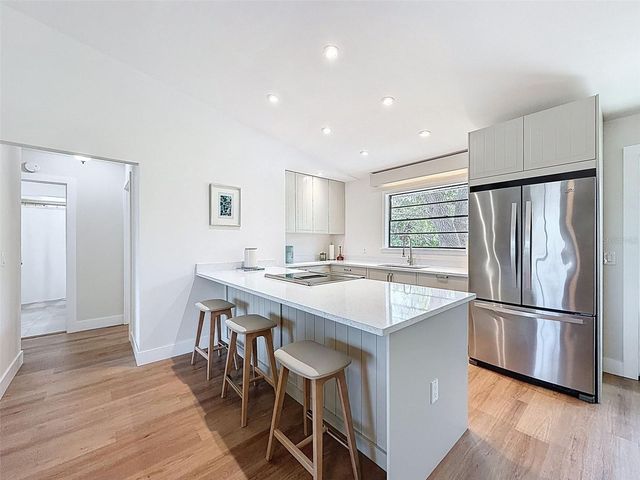 1899 SHORE ACRES BOULEVARD NE, St Petersburg, FL 33703