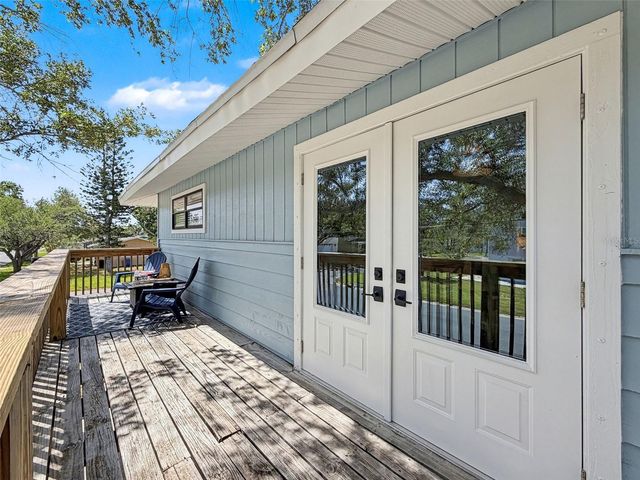 1899 SHORE ACRES BOULEVARD NE, St Petersburg, FL 33703