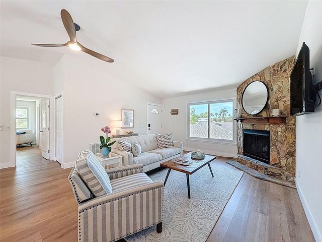 1899 SHORE ACRES BOULEVARD NE, St Petersburg, FL 33703