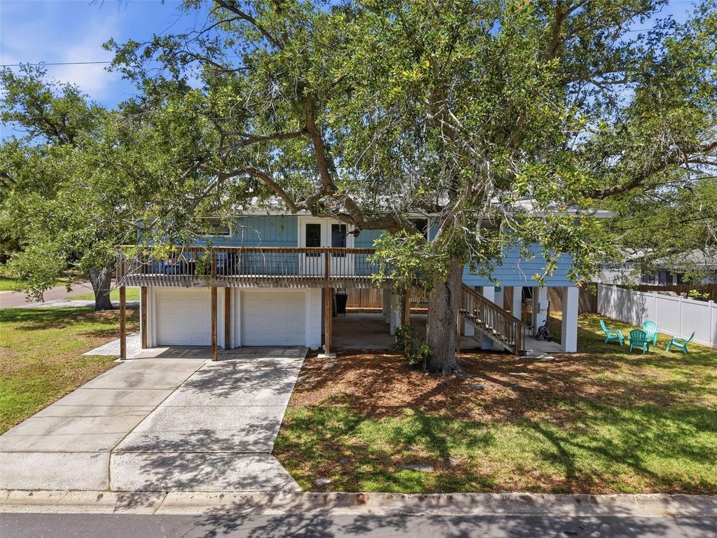 Image 21 of property listing at 1899 SHORE ACRES BOULEVARD NE, St Petersburg, FL 33703