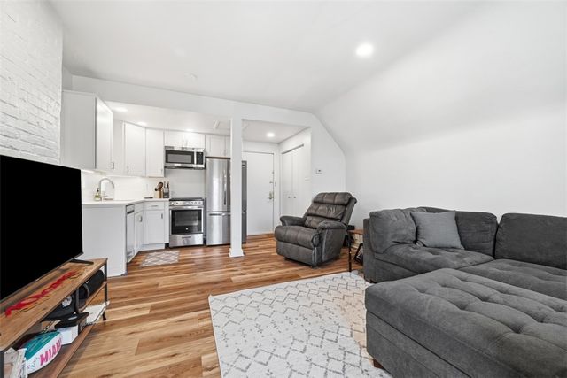 400 S Highland Ave 11, Shadyside, PA 15206