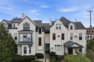 400 S Highland Ave 11, Shadyside, PA 15206
