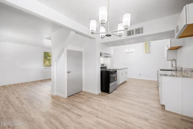 2607 W Arthur Place, Tucson, AZ 85713