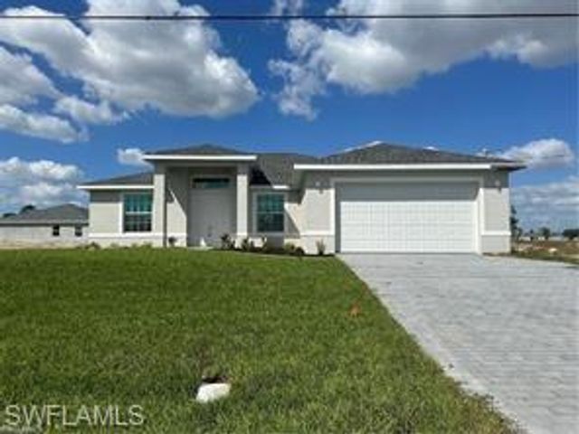 2118 NE 35th LN, Cape Coral, FL 33909