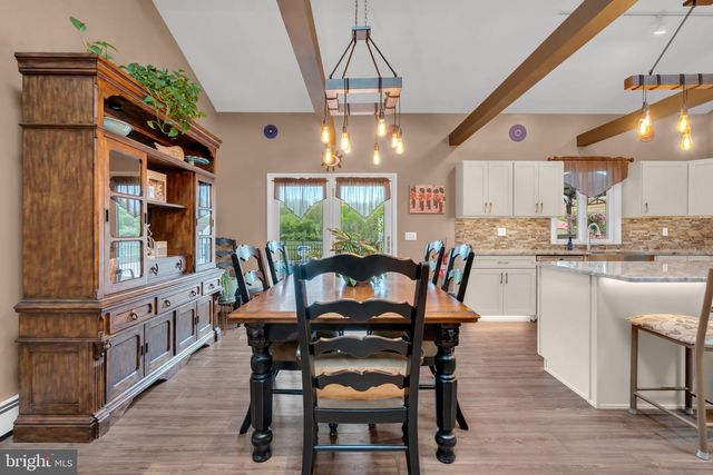 81 SHARON RD, Robbinsville, NJ 08691