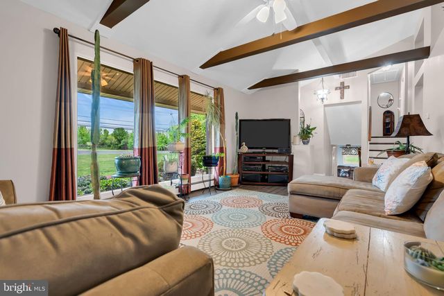 81 SHARON RD, Robbinsville, NJ 08691