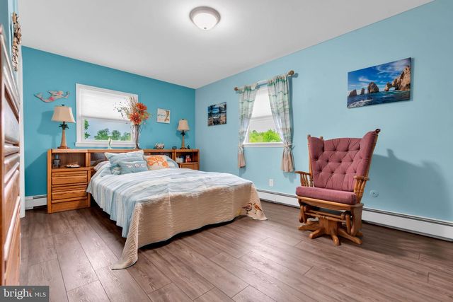 81 SHARON RD, Robbinsville, NJ 08691