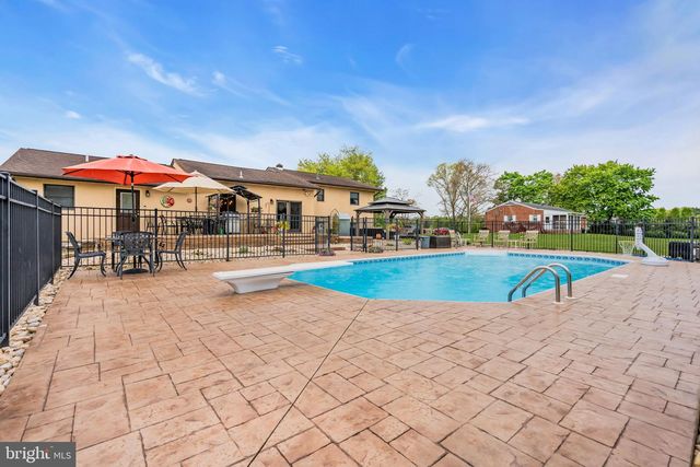 81 SHARON RD, Robbinsville, NJ 08691
