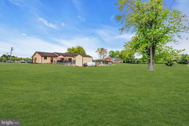 81 SHARON RD, Robbinsville, NJ 08691