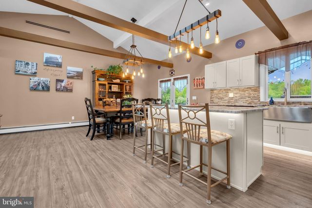 81 SHARON RD, Robbinsville, NJ 08691
