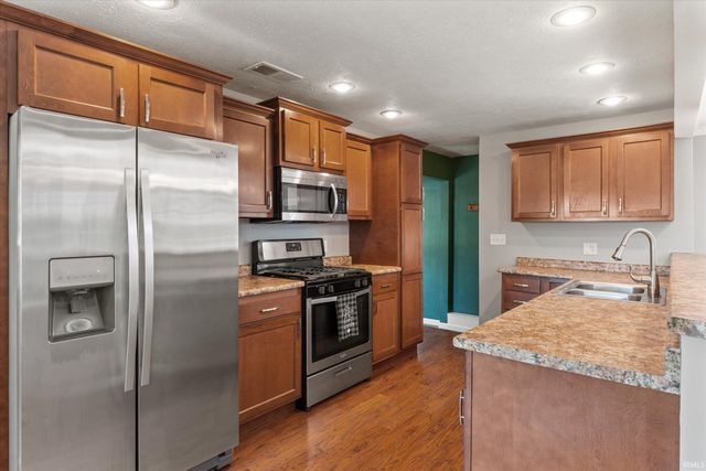 16170 Jackson Road, Mishawaka, IN 46544