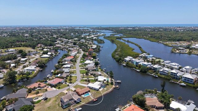 723 PORTIA STREET N, Nokomis, FL 34275