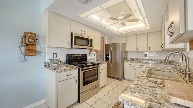 723 PORTIA STREET N, Nokomis, FL 34275