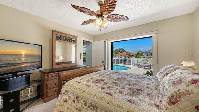 723 PORTIA STREET N, Nokomis, FL 34275