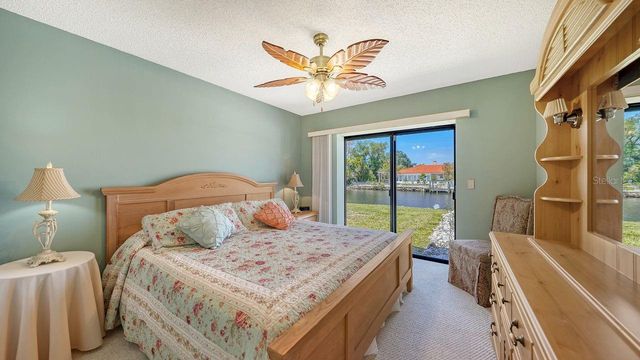 723 PORTIA STREET N, Nokomis, FL 34275