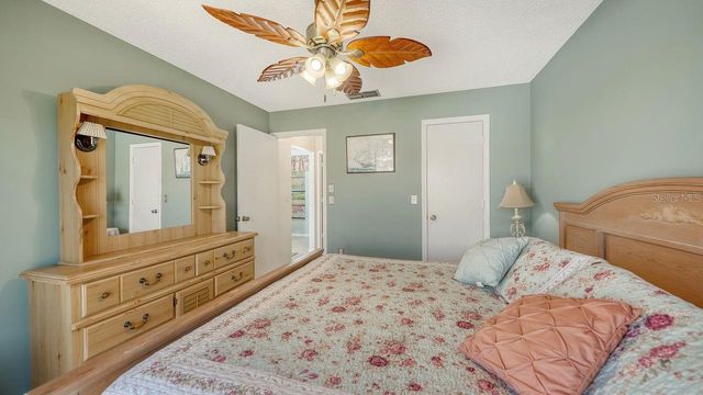 723 PORTIA STREET N, Nokomis, FL 34275