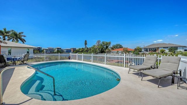723 PORTIA STREET N, Nokomis, FL 34275