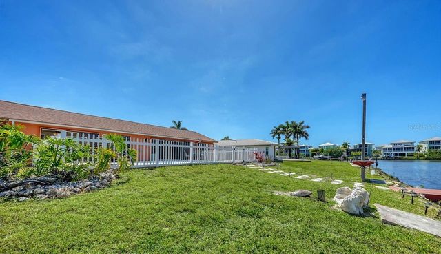 723 PORTIA STREET N, Nokomis, FL 34275