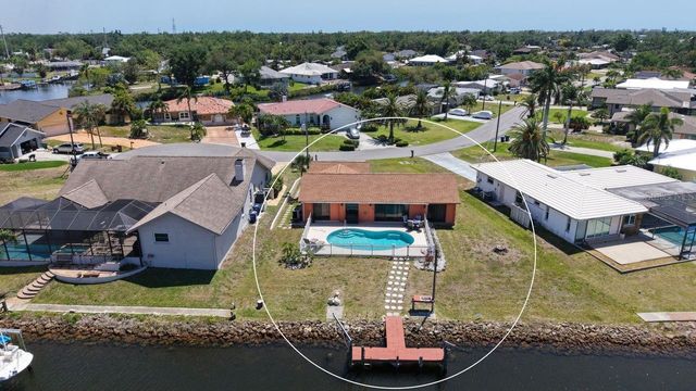723 PORTIA STREET N, Nokomis, FL 34275