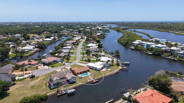 723 PORTIA STREET N, Nokomis, FL 34275