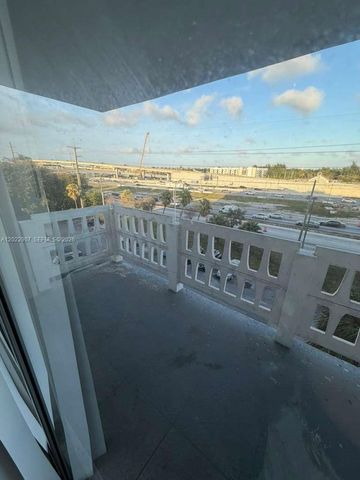 15600 NW 7th Ave 507, Miami, FL 33169