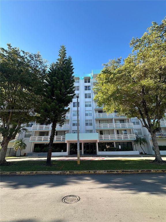 15600 NW 7th Ave 507, Miami, FL 33169
