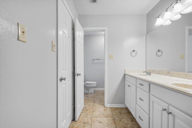713 Wedgewood Lane, Longview, TX 75604