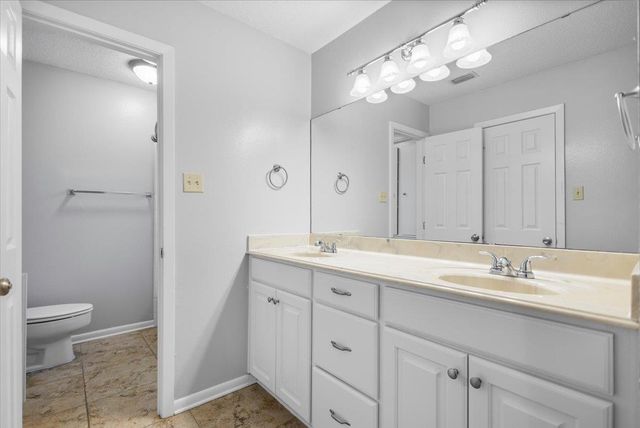 713 Wedgewood Lane, Longview, TX 75604