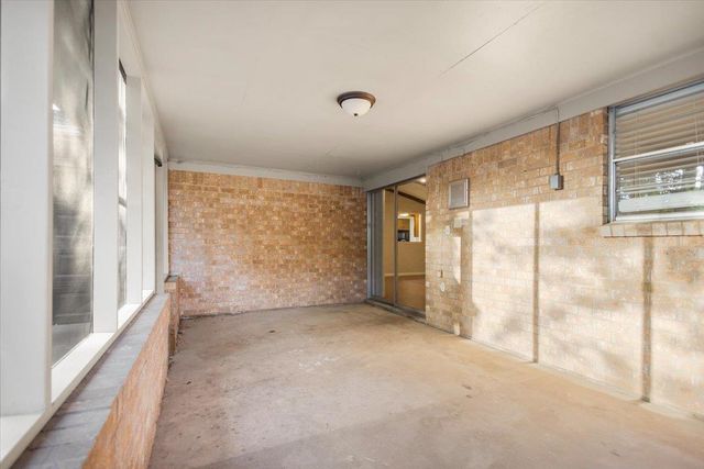713 Wedgewood Lane, Longview, TX 75604