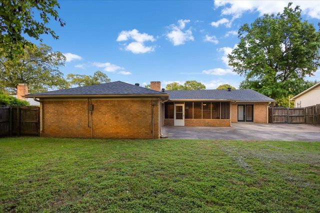 713 Wedgewood Lane, Longview, TX 75604
