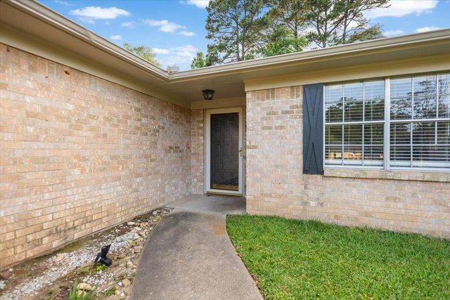 713 Wedgewood Lane, Longview, TX 75604