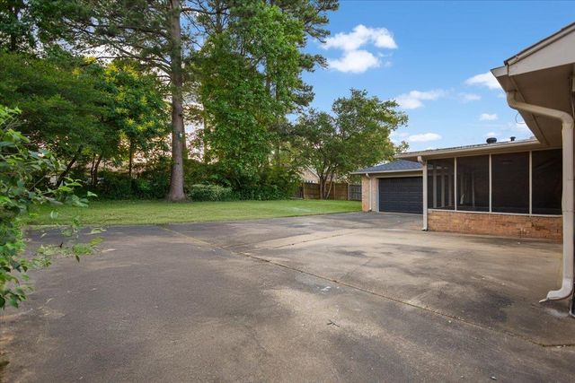 713 Wedgewood Lane, Longview, TX 75604