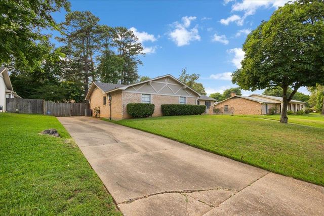 713 Wedgewood Lane, Longview, TX 75604