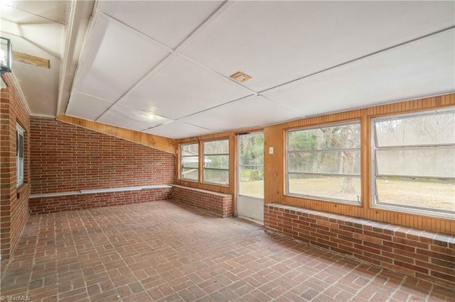 5251 Silas Creek Parkway, Winston-salem, NC 27106