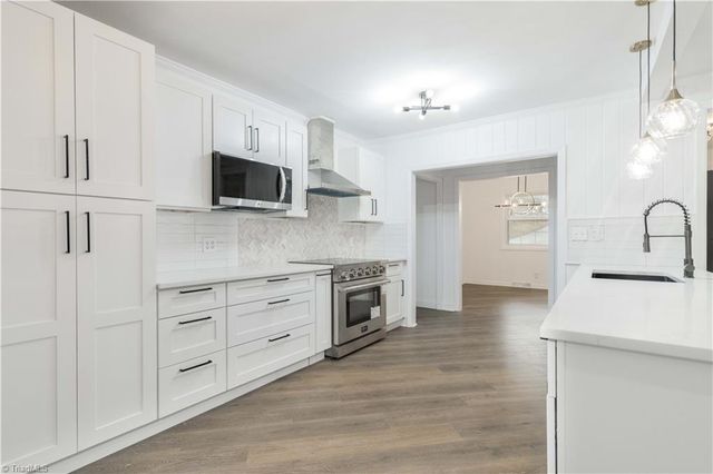 5251 Silas Creek Parkway, Winston-salem, NC 27106