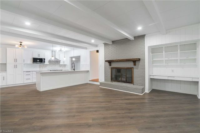 5251 Silas Creek Parkway, Winston-salem, NC 27106