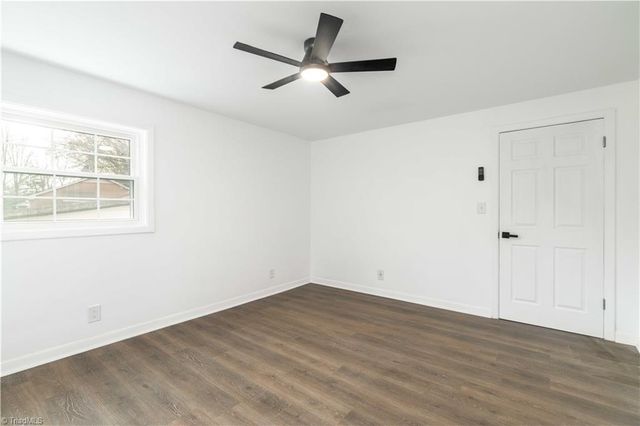 5251 Silas Creek Parkway, Winston-salem, NC 27106