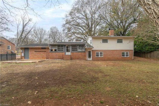 5251 Silas Creek Parkway, Winston-salem, NC 27106