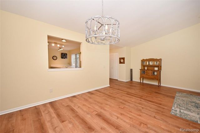 35285 Lone Pine Lane, Farmington Hills, MI 48335