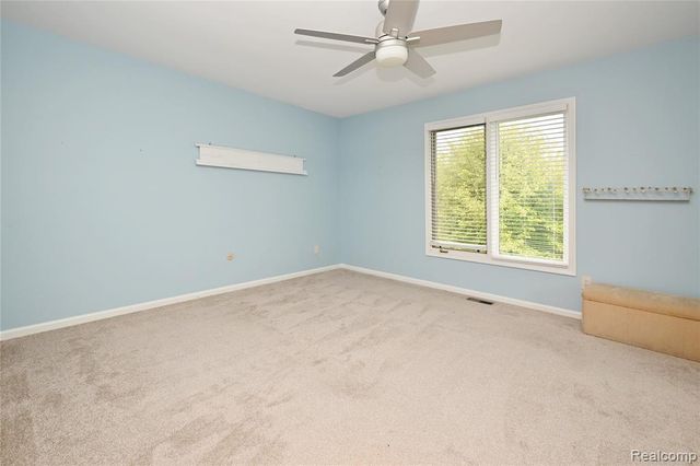 35285 Lone Pine Lane, Farmington Hills, MI 48335